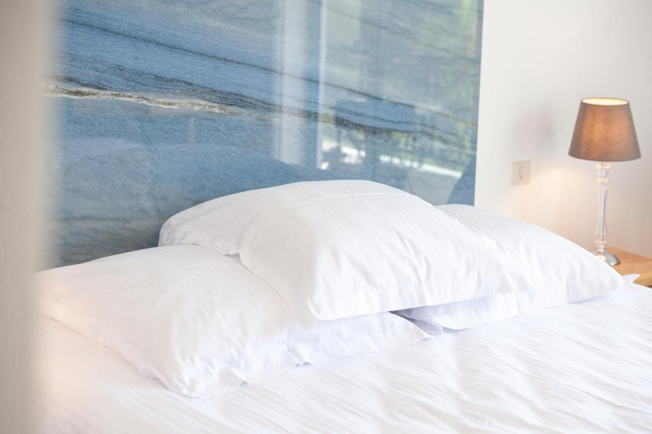 Hotel La Quietude レ・ズィサンブル エクステリア 写真