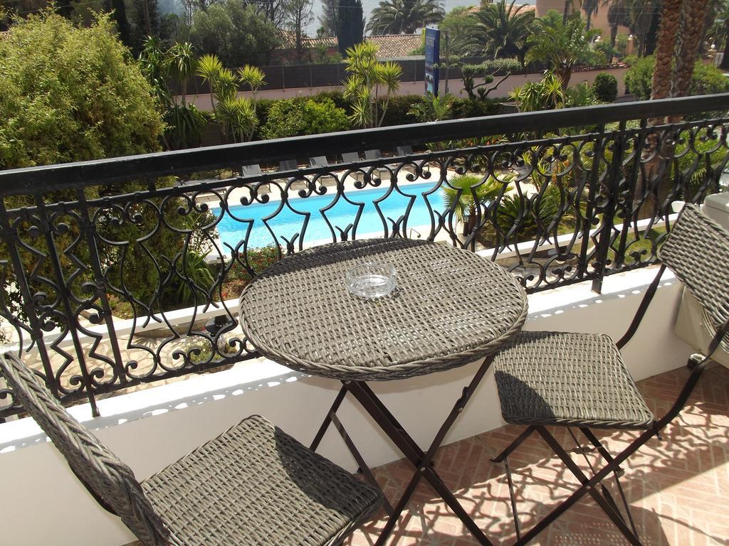 Hotel La Quietude レ・ズィサンブル エクステリア 写真